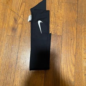 Nike headband